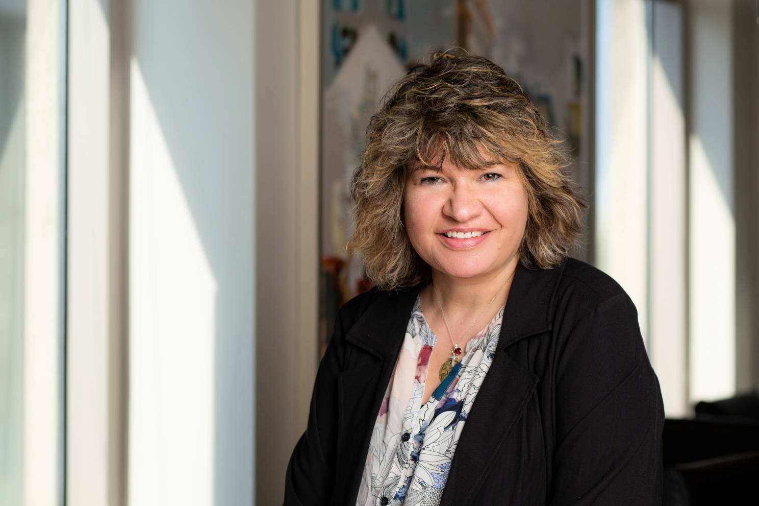 Lynn Candelaria Tress headshot