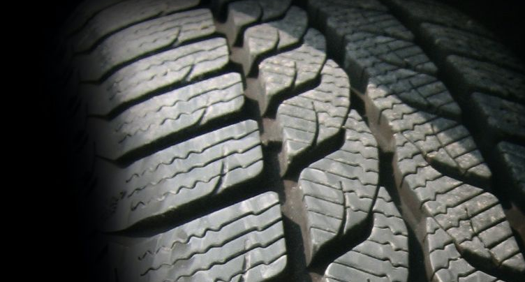 Image of a tire on Nemphos Braue's website